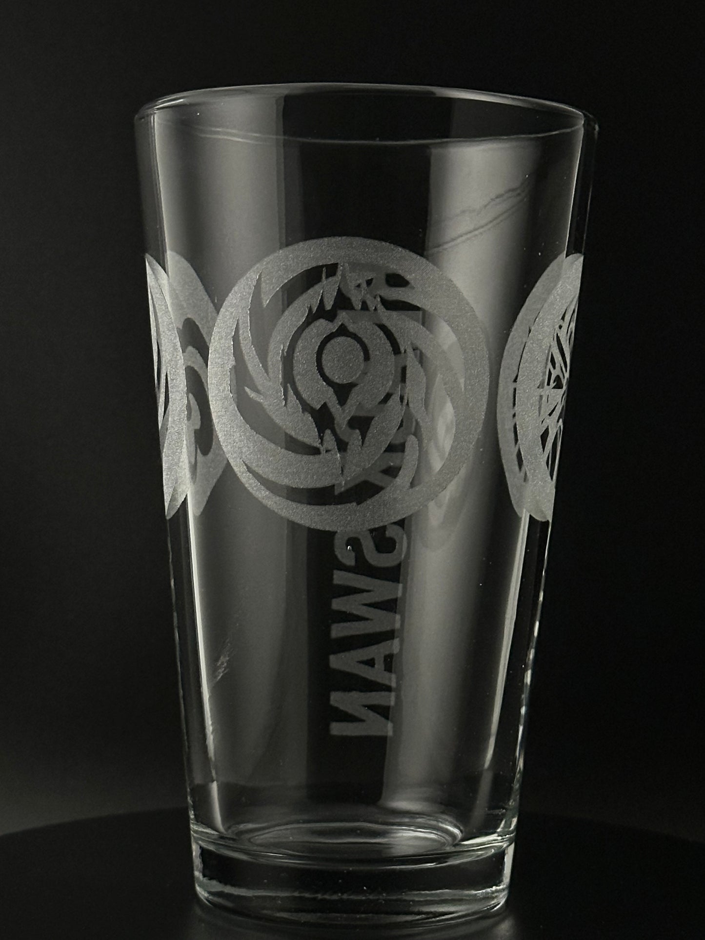 Black Swan - Engraved Glass